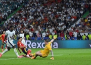 开云下载-意大利队凭梅罗绝杀，晋级欧洲杯半决赛