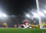 开云体育app-球员在比赛中的奋力拼搏，赢得现场观众喝彩