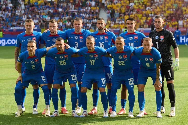 强强对决燃爆场,欧国联比赛紧张激烈 强强对决燃爆场,欧国联比赛紧张激烈