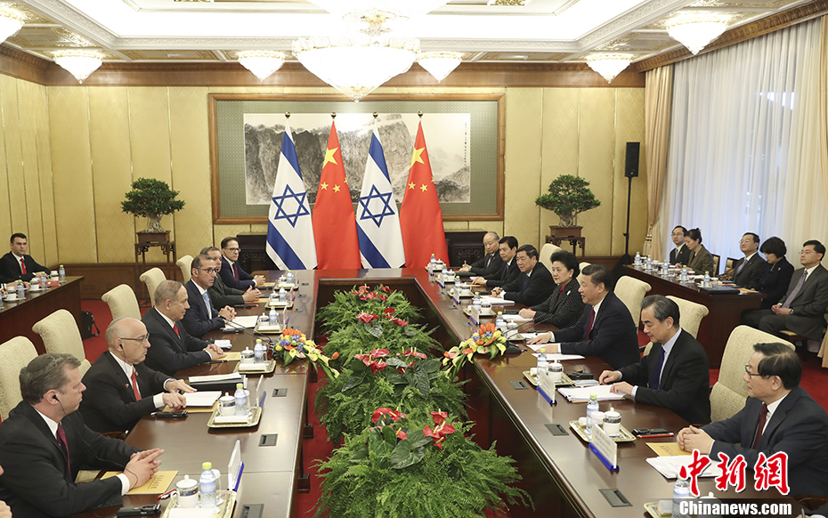 关于习近平主席会见篮球联赛冠军队，鼓励支持的信息