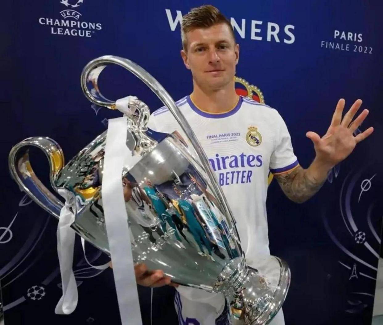 包含阿贾克斯横扫皇马，双杀晋级欧冠八强的词条