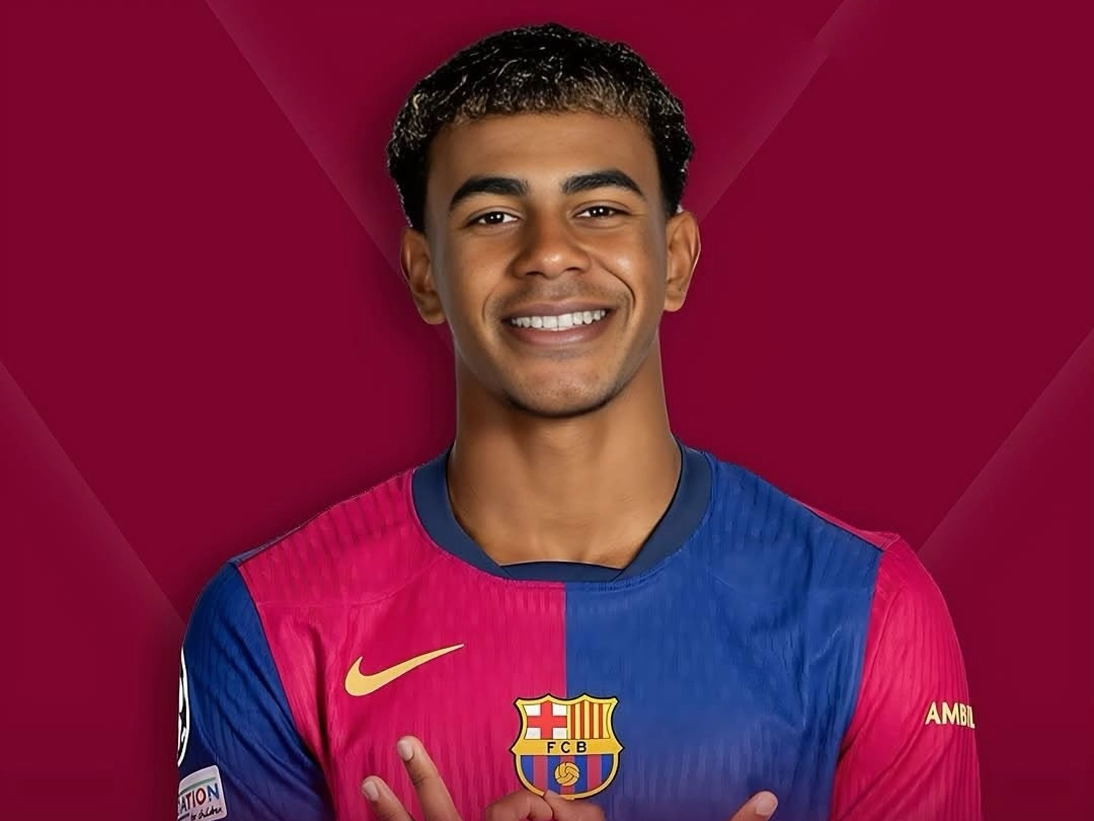 包含足坛新星再次闪光，表现受到主帅赞扬的词条