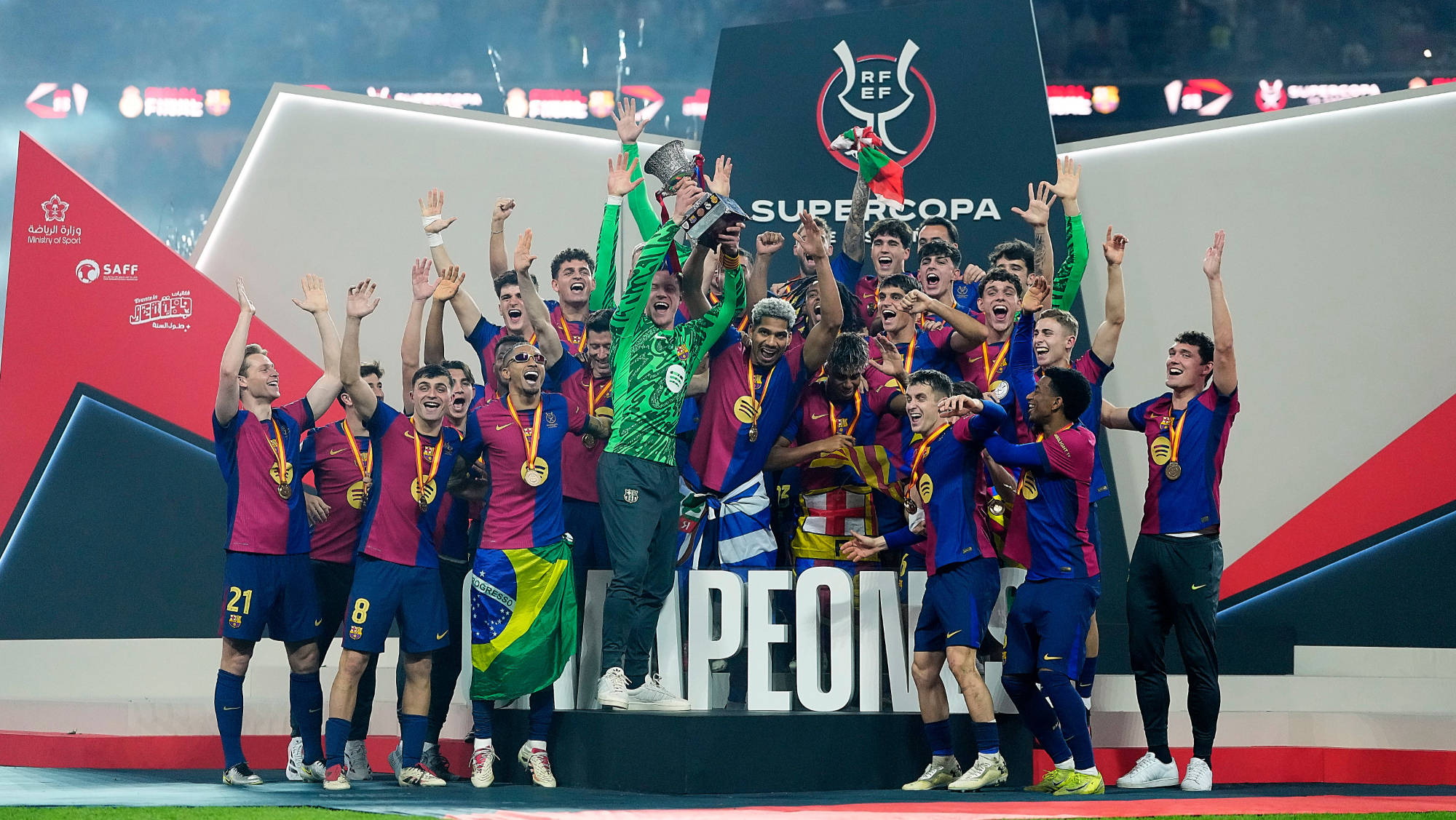 巴塞罗那备战对阵拜仁慕尼黑，谁能晋级下一轮？