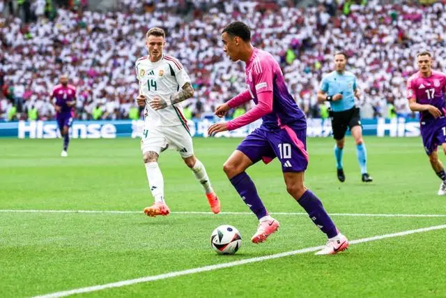 包含匈牙利队客场平局,欧洲杯资格未定的词条 包含匈牙利队客场平局,欧洲杯资格未定的词条