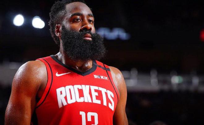 包含人大将伤愈归来，主场一战轻松击败灰熊的词条