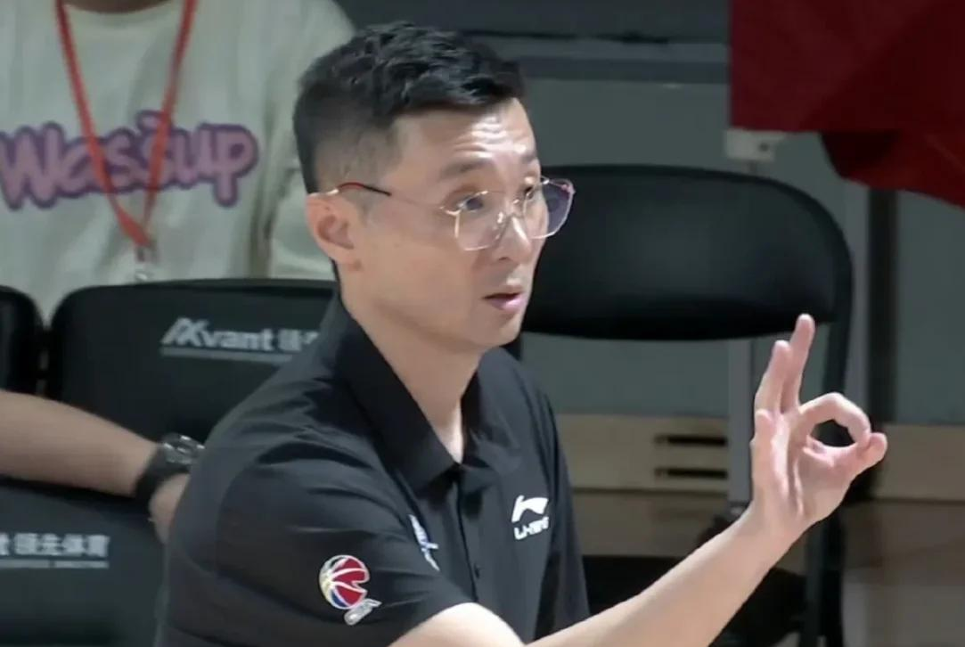 关于新疆球员表现抢眼，帮助球队取得胜利的信息