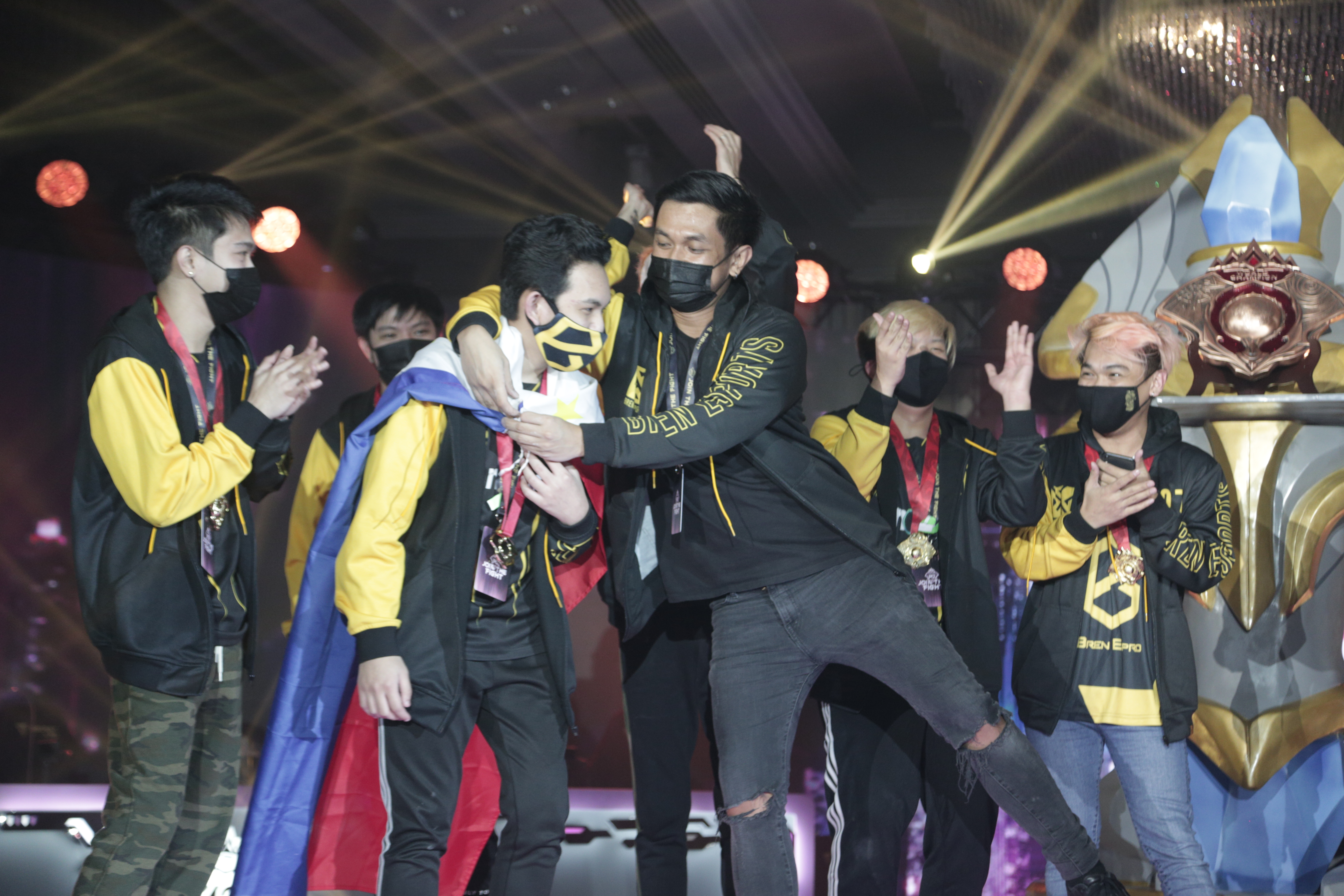 精英对决，双方争夺比赛最终胜利权