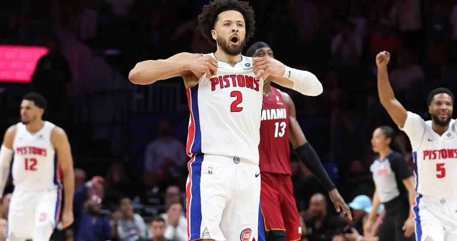 快攻方式迅速击垮对手，占得先机