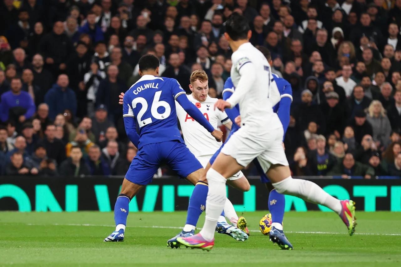 关于热刺主帅临危受命，球队信心不足需重整的信息