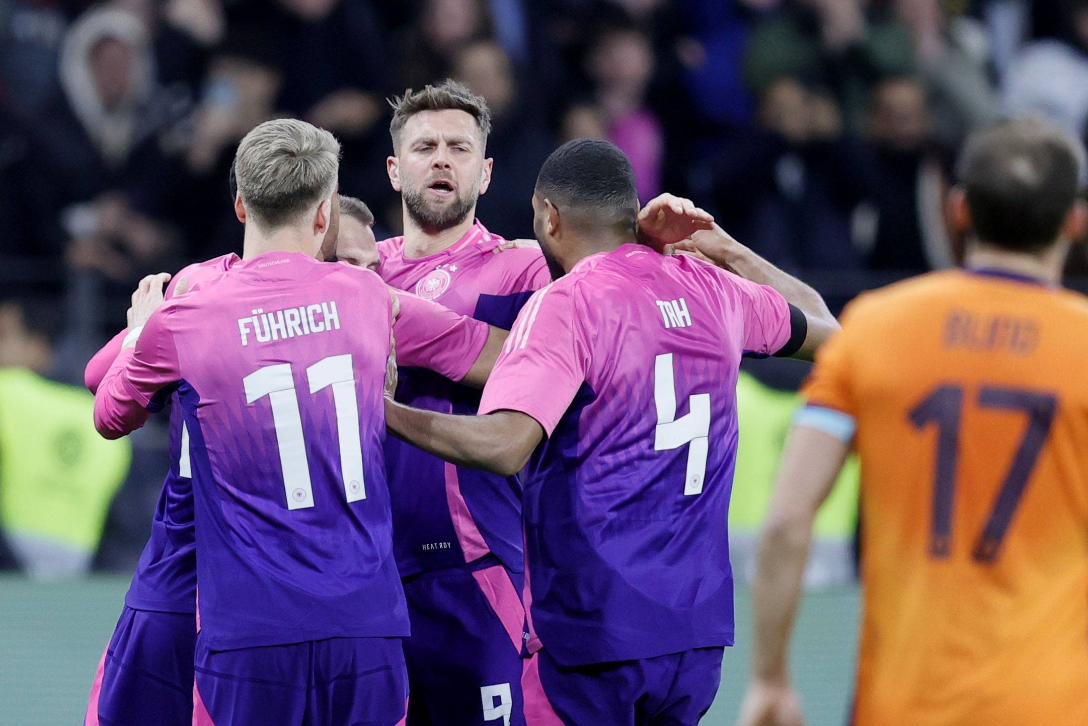 关于意大利大胜波黑，意大利队已无垂涎欧洲杯资格席位的信息