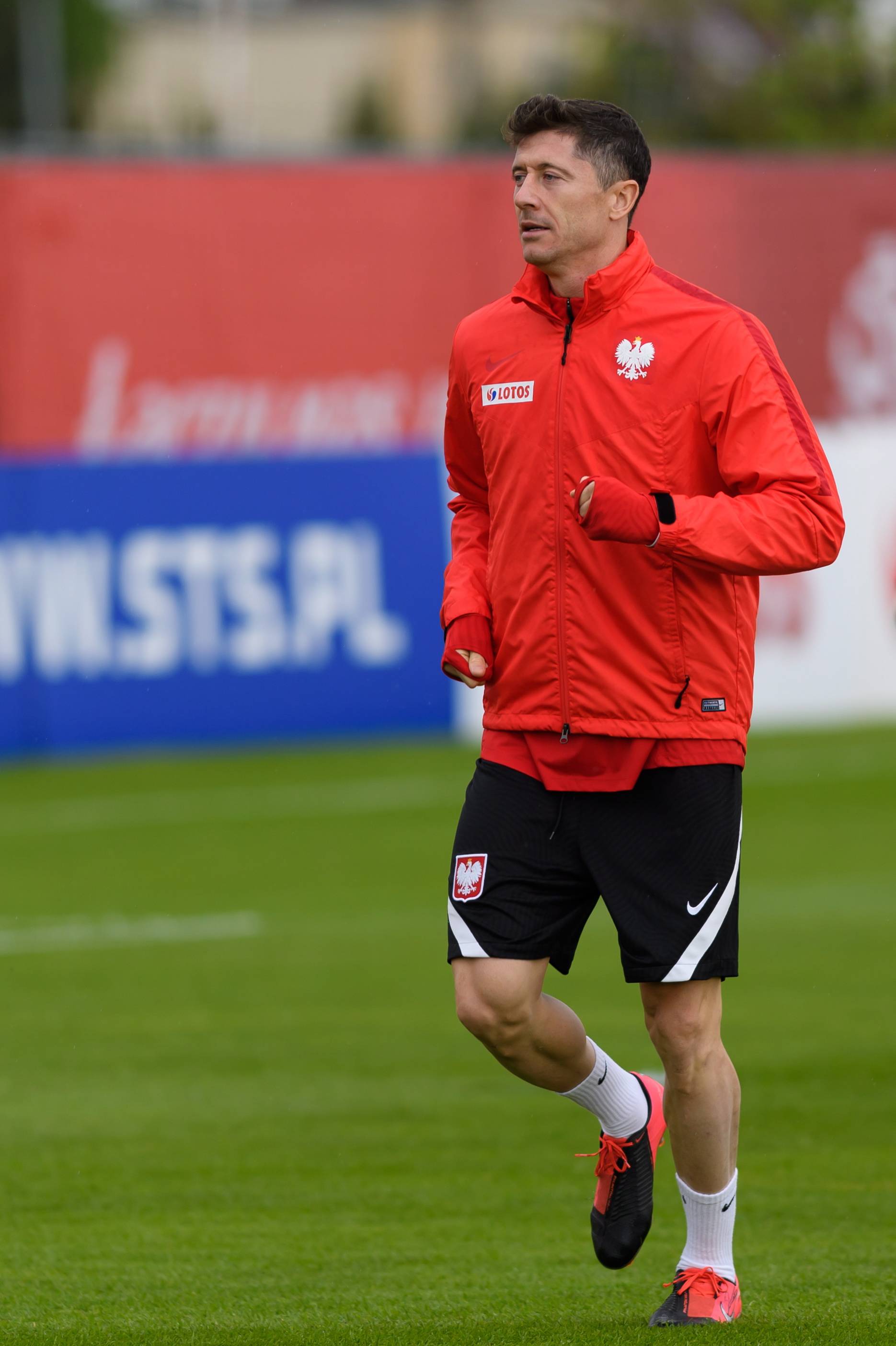 波兰豪取六连胜确保欧锦赛资格 波兰豪取六连胜确保欧锦赛资格