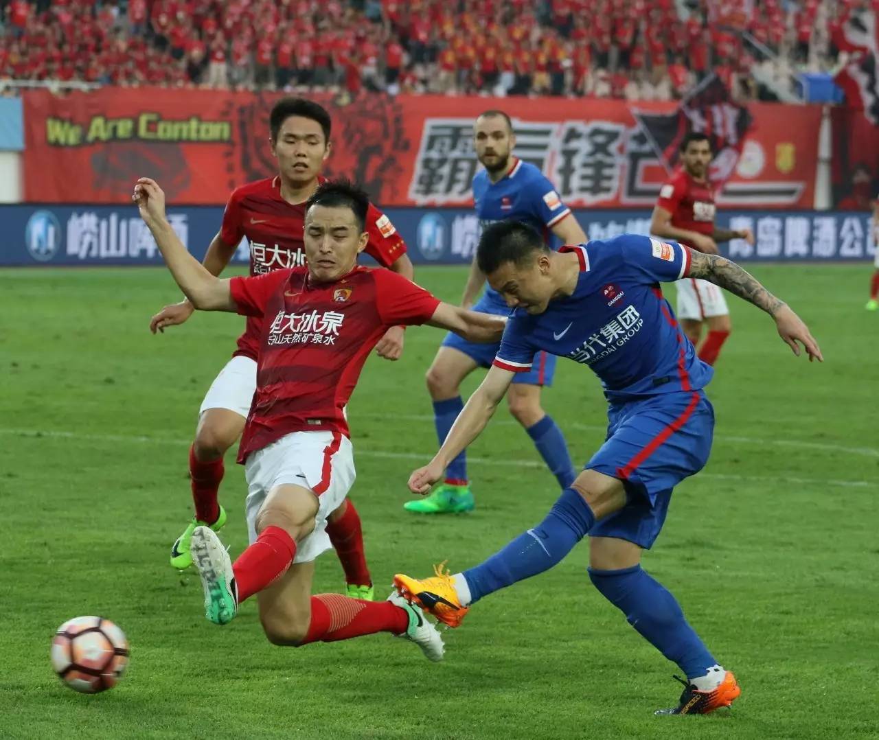 广州恒大主场战平重庆当代力帆，保住榜首位置的简单介绍