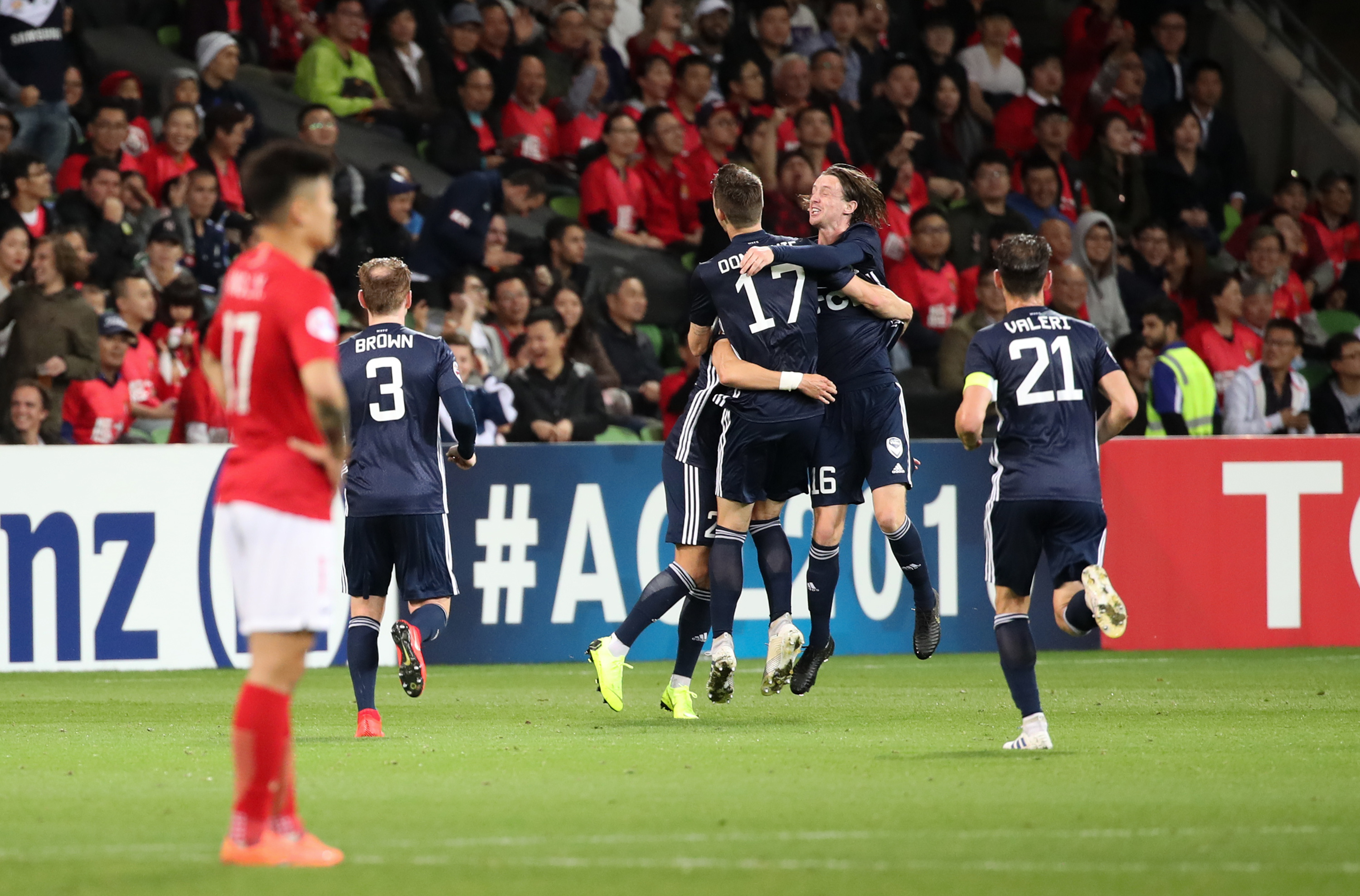 广州恒大主场战平重庆当代力帆，保住榜首位置的简单介绍