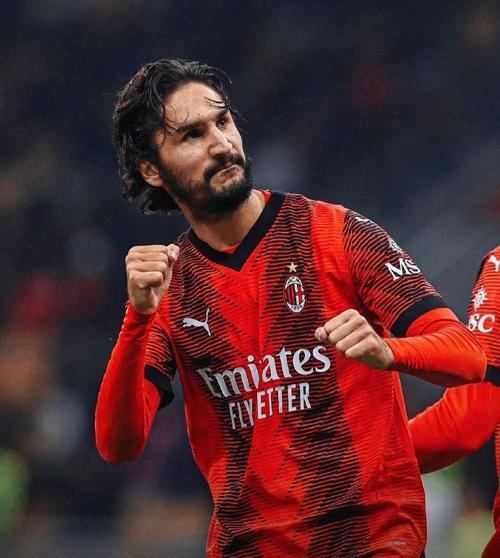 包含AC米兰主场爆冷告负，卡利亚里变身劲敌的词条