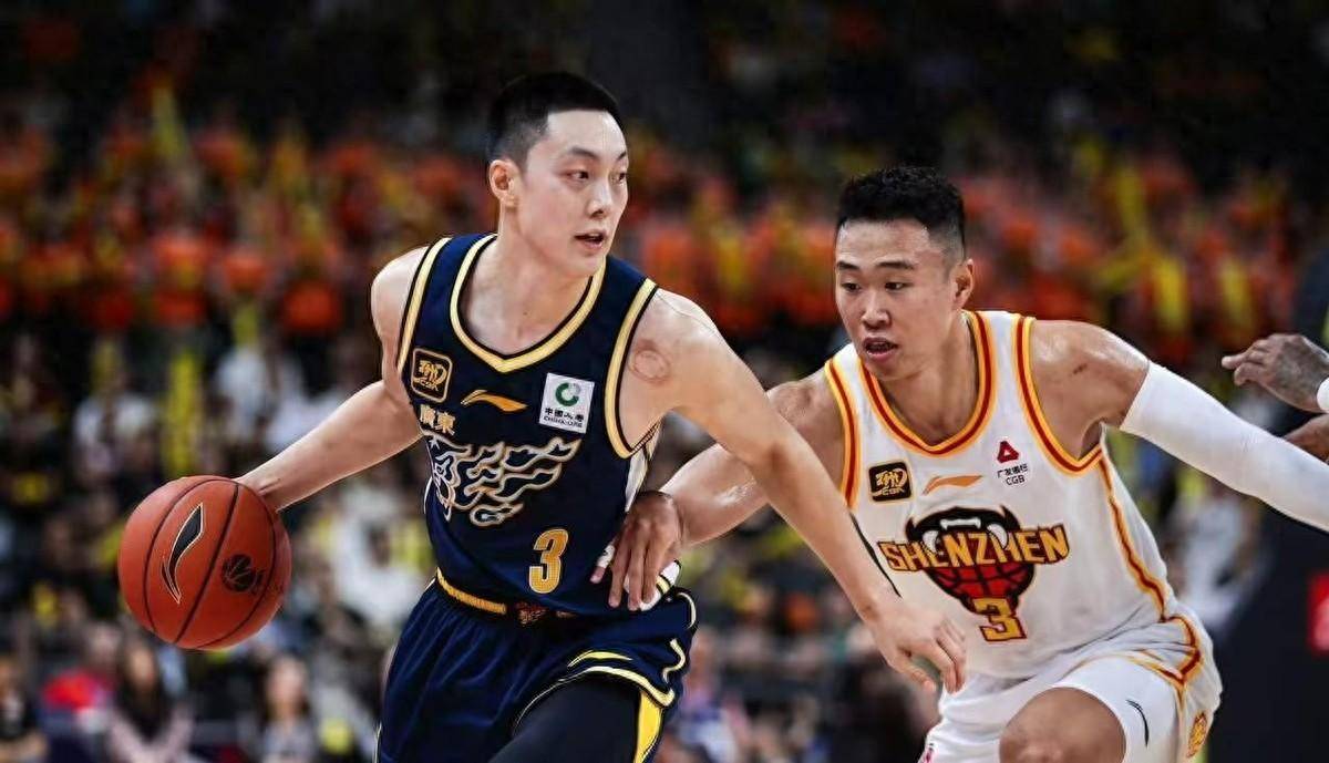 广东强队实力碾压对手夺冠