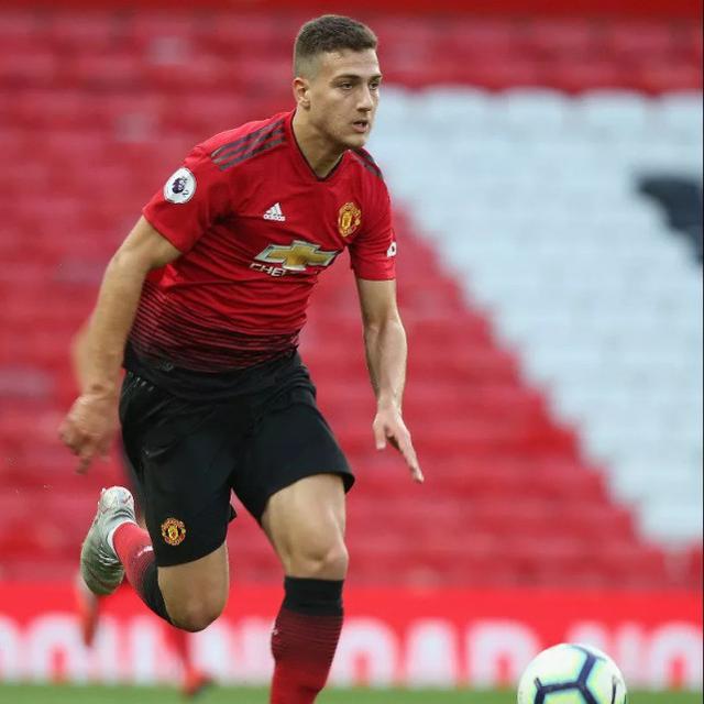 伯尔尼奇竞技球场将为足球教练提供新规则培训,支持英超联赛发展的简单介绍 伯尔尼奇竞技球场将为足球教练提供新规则培训,支持英超联赛发展的简单介绍