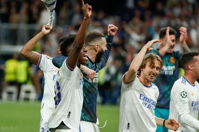 巴黎逆转战胜，继续保持卫冕