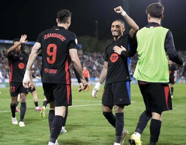 皇家社会客场大胜莱加内斯,领跑积分榜 皇家社会客场大胜莱加内斯,领跑积分榜