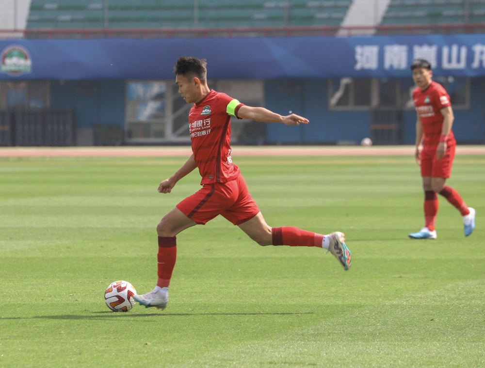 包含国足备战氛围热烈，备战备受关注的词条