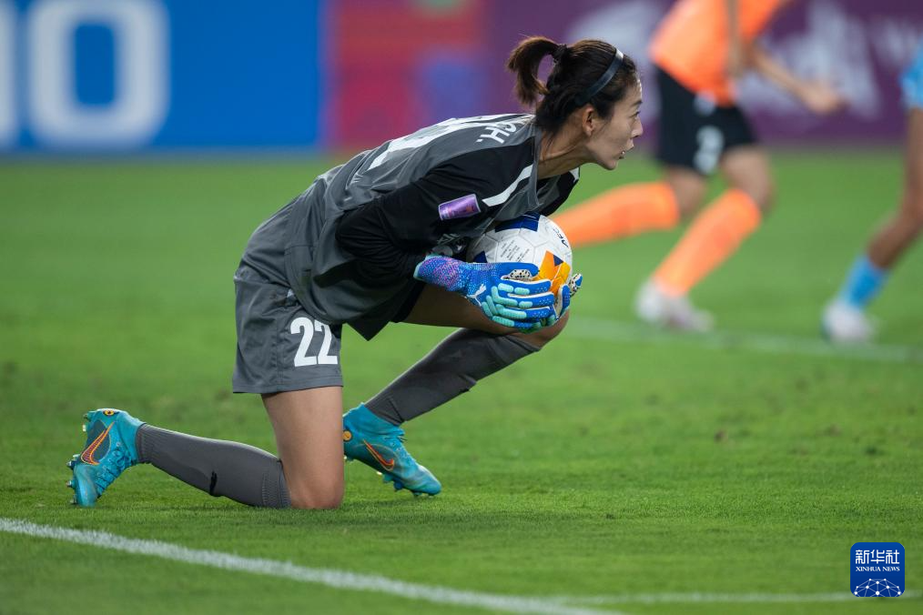 关于足球大赛决赛:女足势不可挡夺冠的信息 关于足球大赛决赛:女足势不可挡夺冠的信息