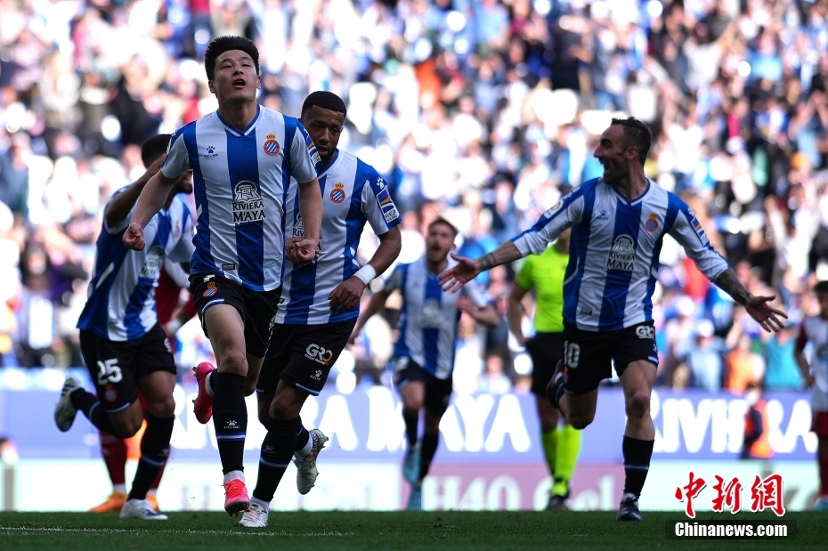 替补球员突破出彩，帮助球队获胜