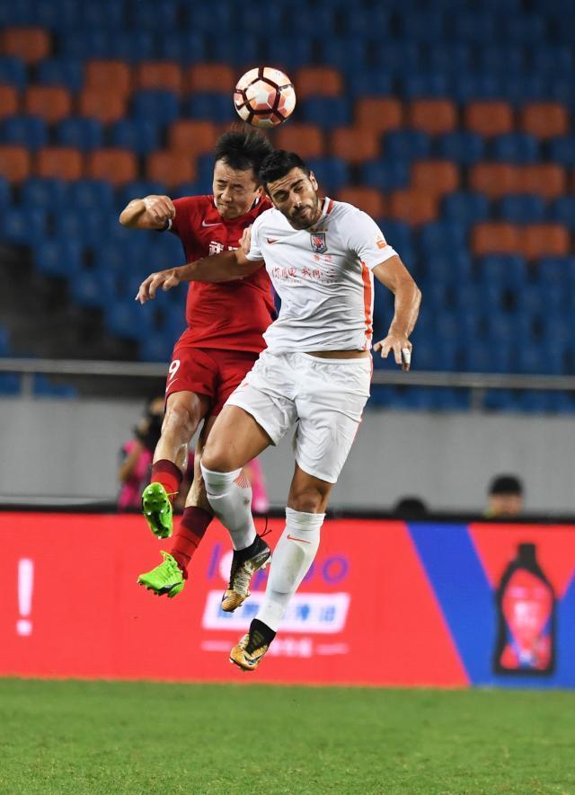 苏宁逆转建业,继续保持良好状态 苏宁逆转建业,继续保持良好状态