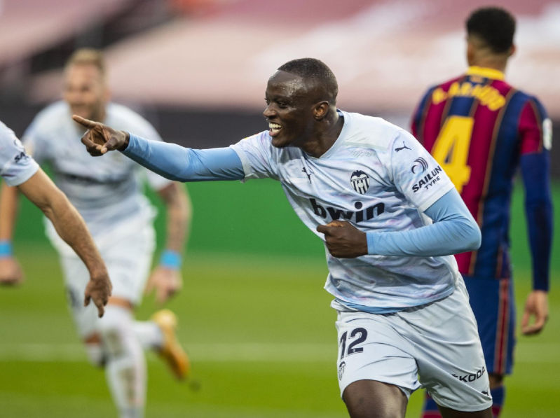 瓦伦西亚好胜如潮，取得关键胜利