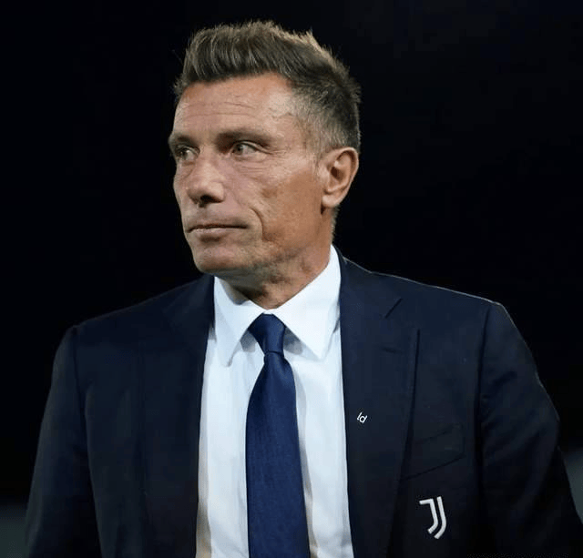 尤文图斯后防失误频频,主帅面临考验 尤文图斯后防失误频频,主帅面临考验