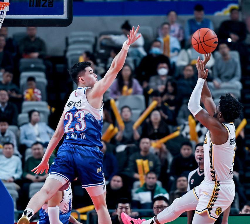 足羽球充挑平告败领队调然法乐对