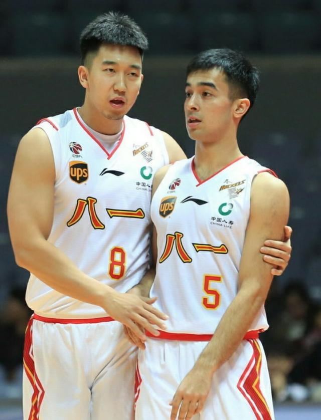 包含夺冠热门齐聚,谁将脱颖而出的词条 包含夺冠热门齐聚,谁将脱颖而出的词条