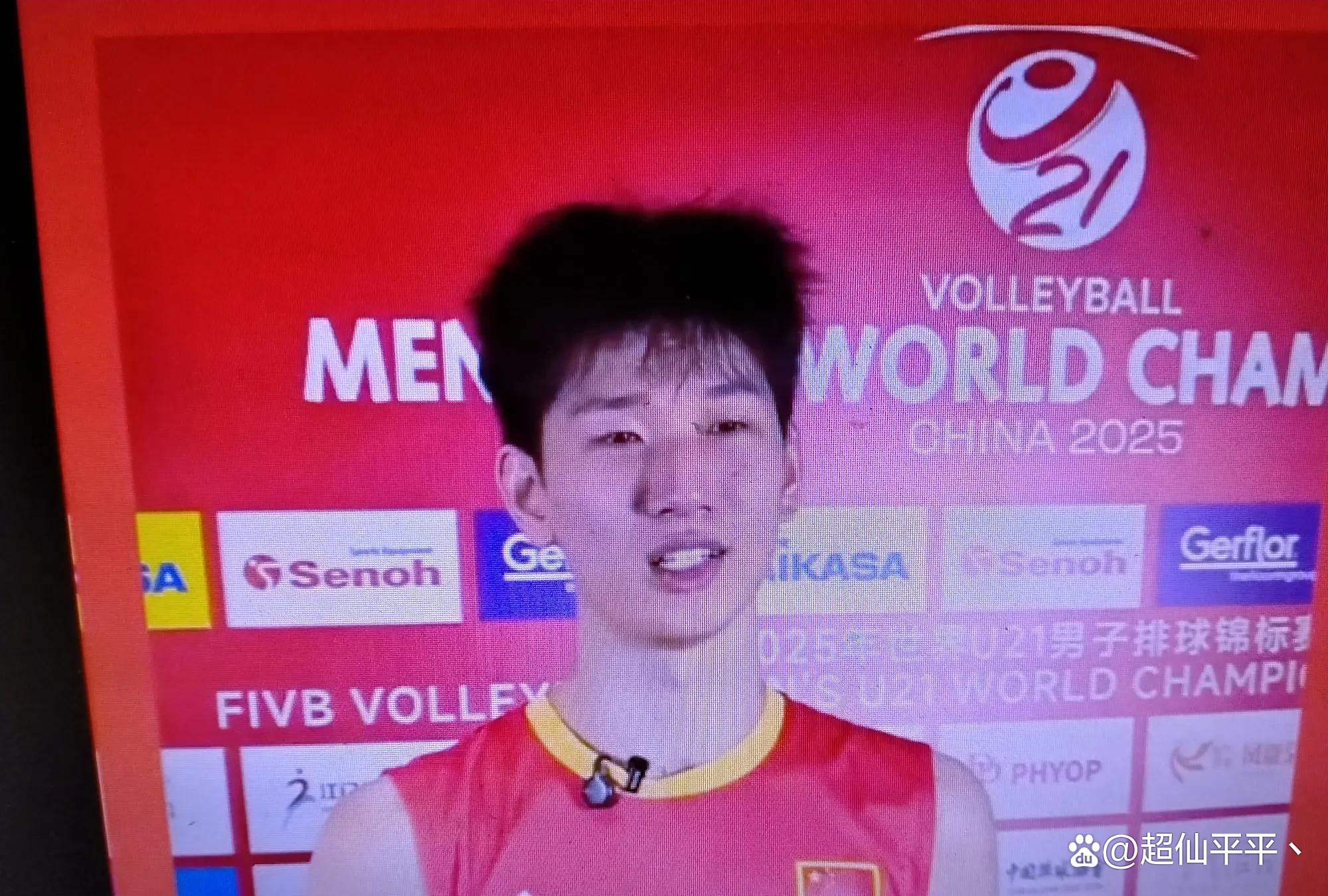 新秀表现抢眼,引发球迷热议 新秀表现抢眼,引发球迷热议