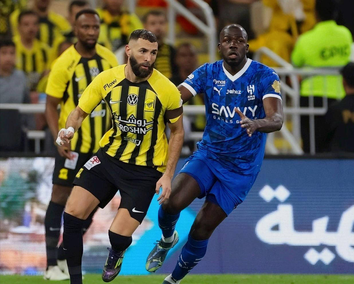 摩洛哥强势智利，本泽马关键制胜的简单介绍