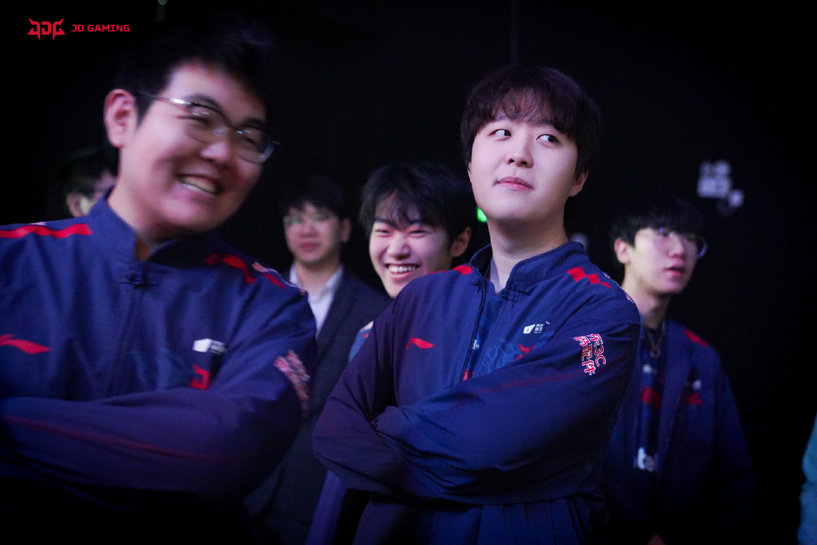 JDG横扫PSG，Ming开启传奇时刻峡谷大战小组赛，让粉丝疯狂欢呼的简单介绍