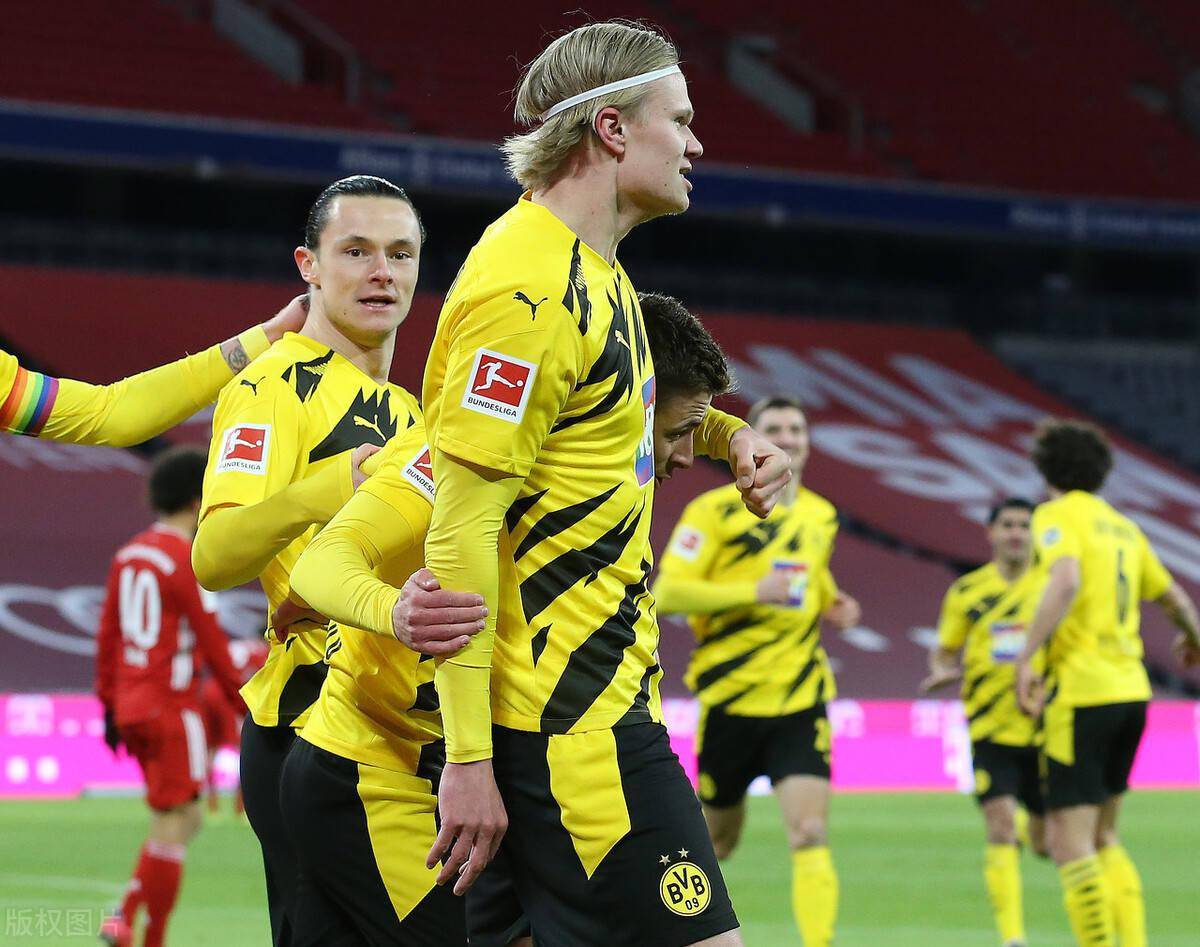 关于法国鏖战多特蒙德，埃尔林完成帽子戏法的信息