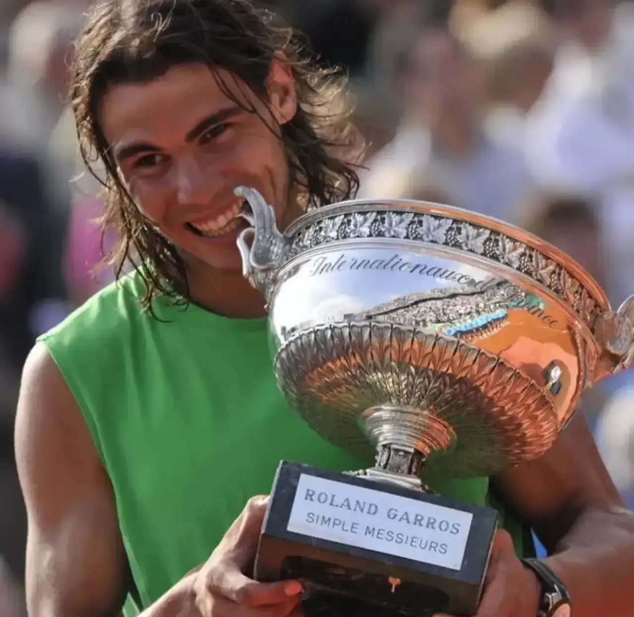 包含法网翻盘戴维斯杯，纳达尔惊艳四座的词条