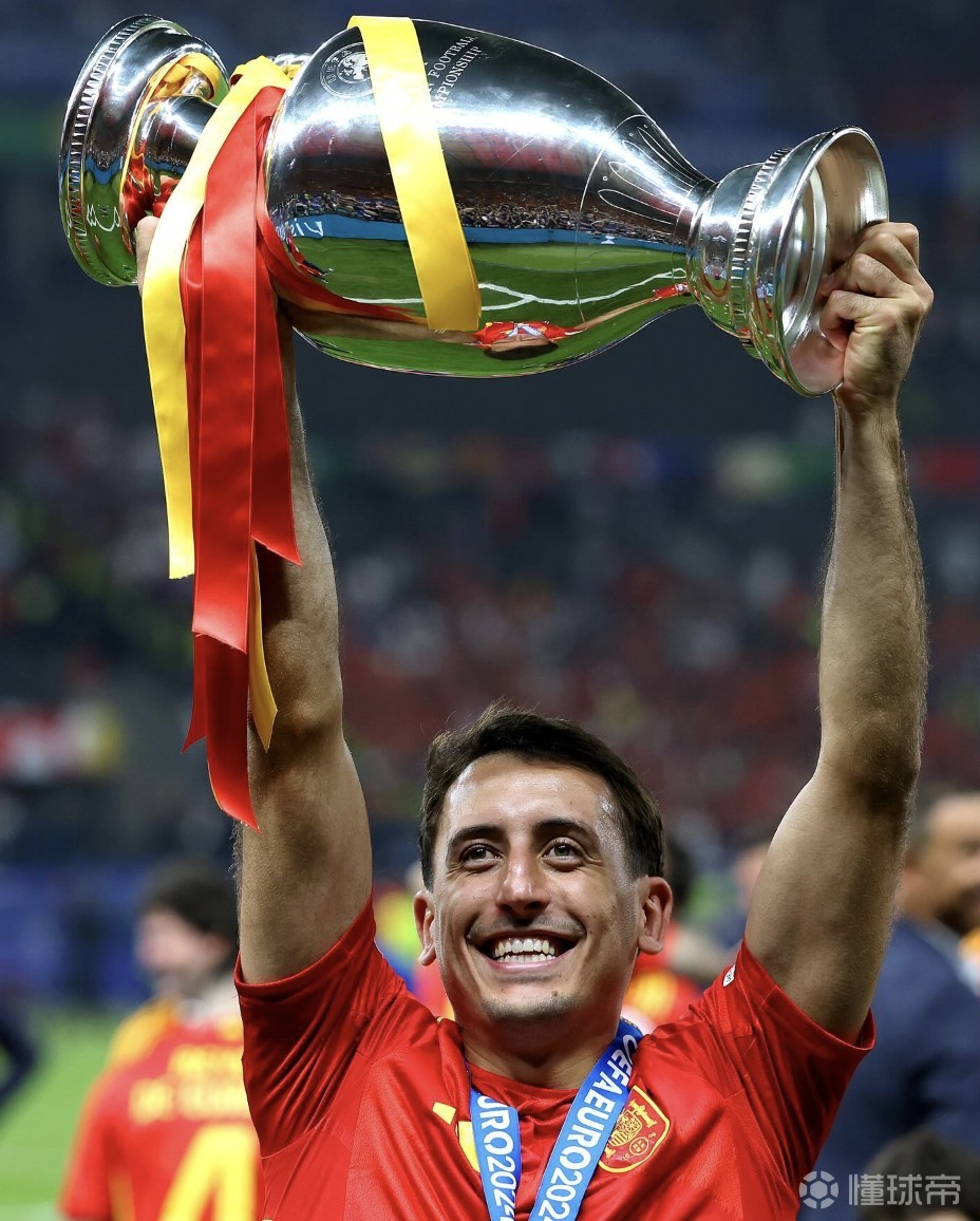 马赛鏖战韩国，奥亚尔萨瓦尔刷新纪录的简单介绍