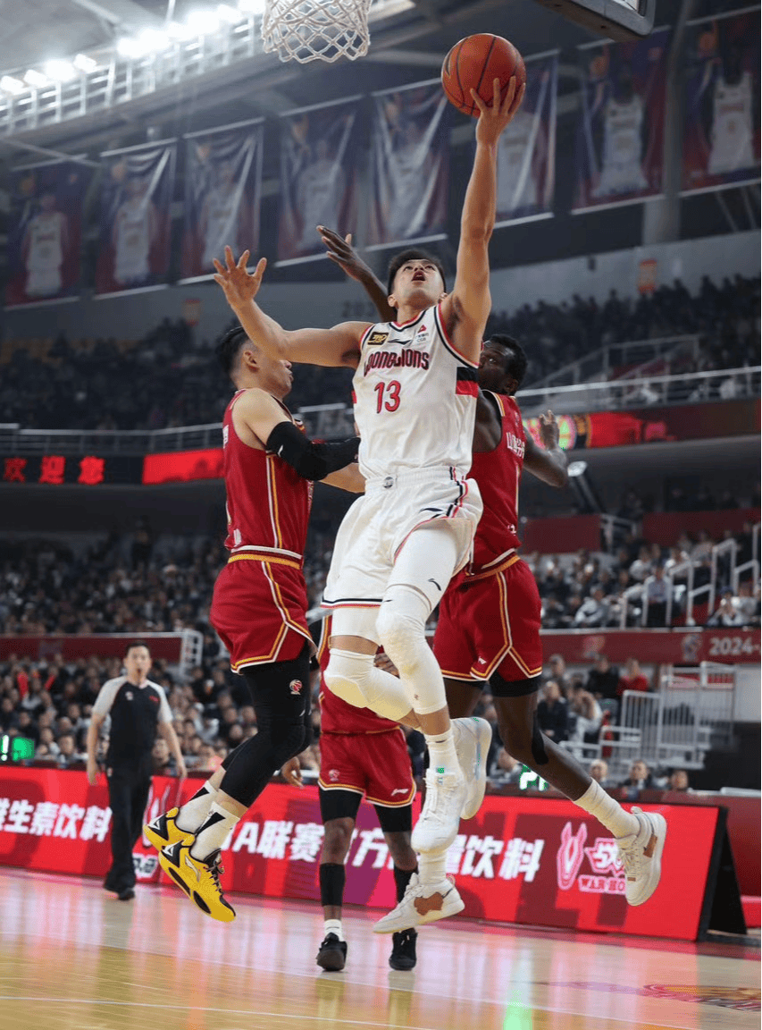 浙江队鏖战尼克斯,郭艾伦状态火热的简单介绍 浙江队鏖战尼克斯,郭艾伦状态火热的简单介绍