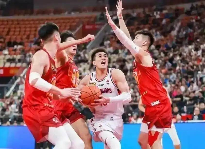 浙江队鏖战尼克斯,郭艾伦状态火热的简单介绍 浙江队鏖战尼克斯,郭艾伦状态火热的简单介绍