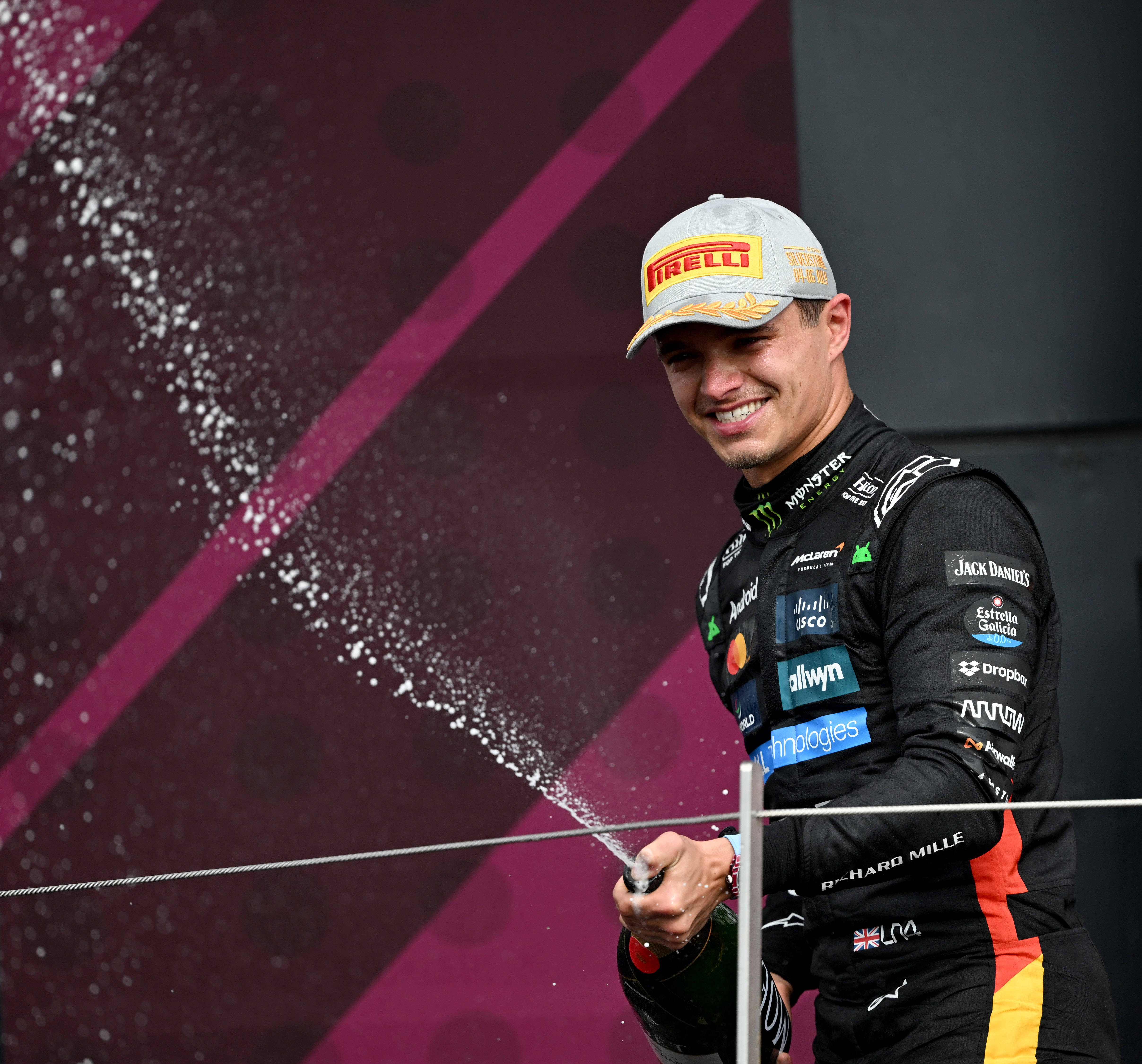 索伯车队鏖战威廉姆斯，维斯塔潘扛起全队