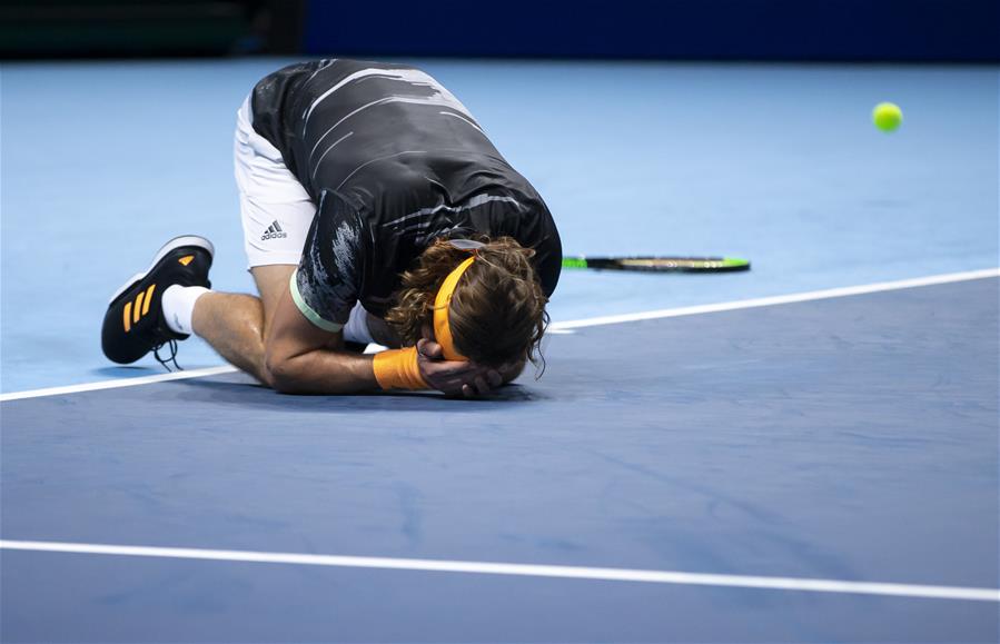 年终总决赛轻取温网,西西帕斯统治全场 年终总决赛轻取温网,西西帕斯统治全场