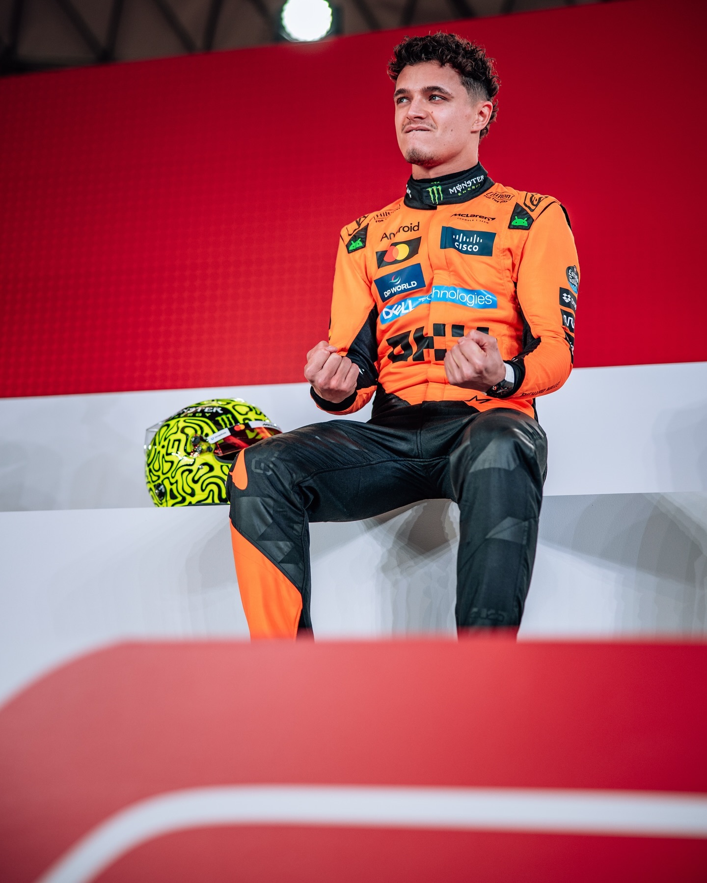 阿斯顿马丁鏖战红牛车队,皮亚斯特里关键制胜 阿斯顿马丁鏖战红牛车队,皮亚斯特里关键制胜